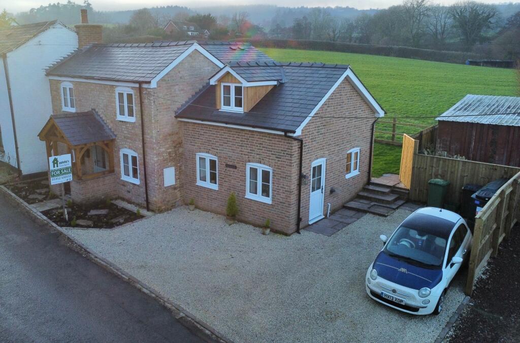 Main image of property: Sunnyside, Hyde Lane, Newnham