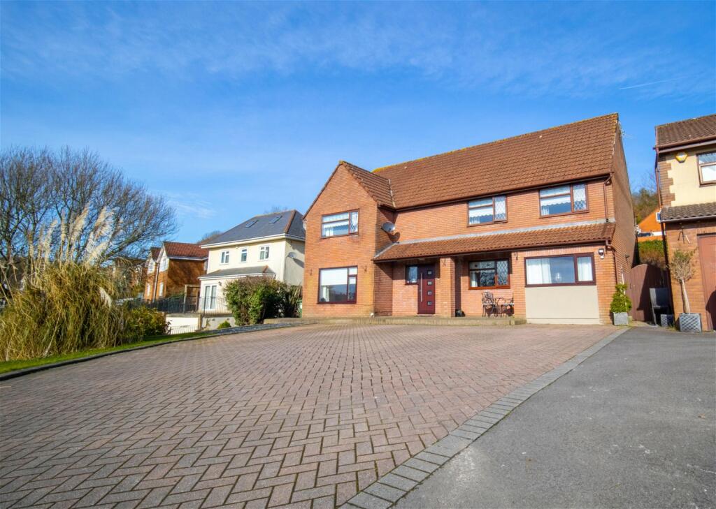 5 bedroom detached house for sale in Bedwas, Caerphilly, CF83 8EW, CF83