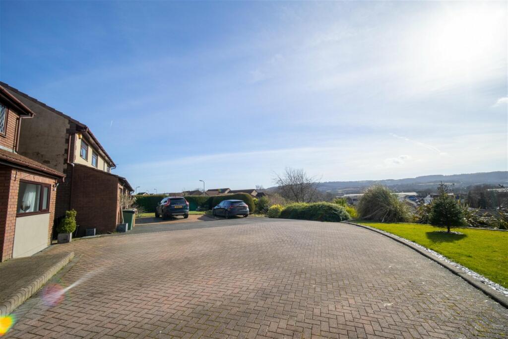 5 bedroom detached house for sale in Bedwas, Caerphilly, CF83 8EW, CF83