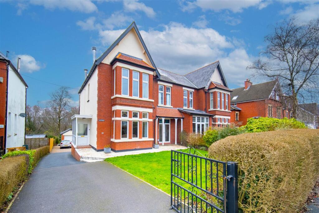 5 bedroom semidetached house for sale in St. Martins Road, Caerphilly