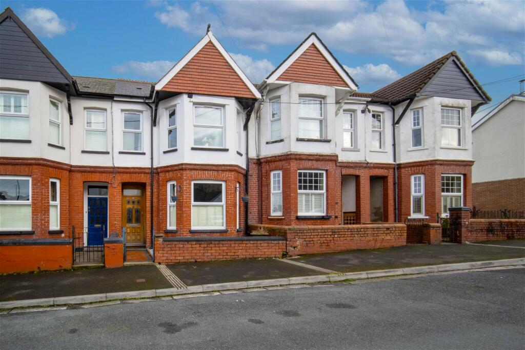 4 bedroom terraced house for sale in Princes Avenue, Caerphilly, CF83