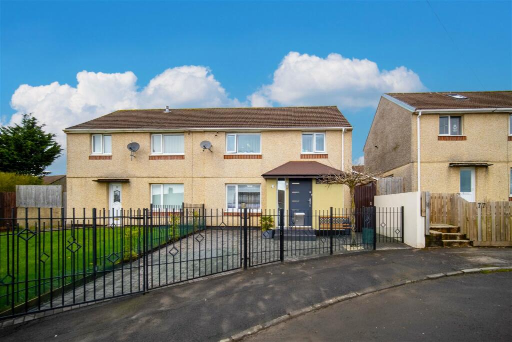3 bedroom semidetached house for sale in Heol Graigwen, Caerphilly