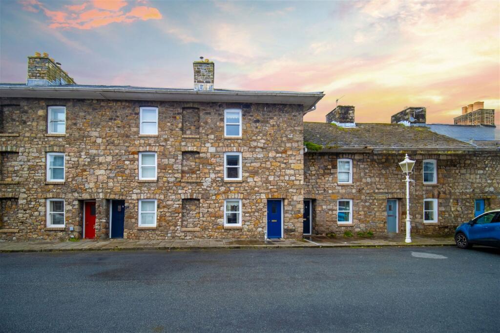 3 bedroom terraced house for sale in Middle Row, Rhymney, Tredegar