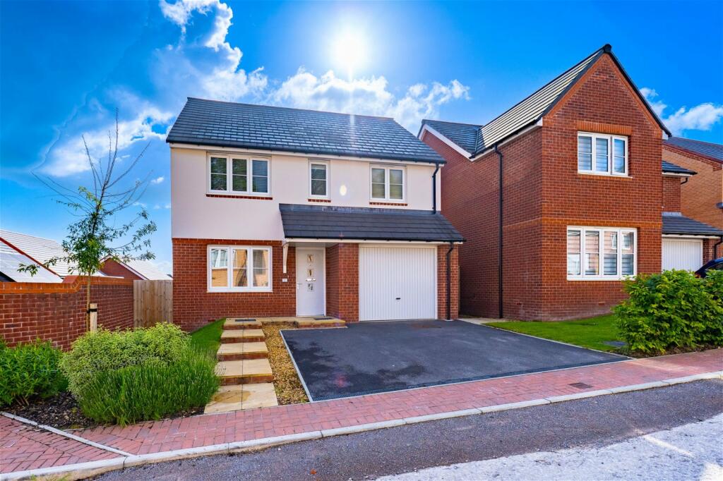 4 bedroom detached house for sale in De Clare Gardens, Caerphilly, CF83