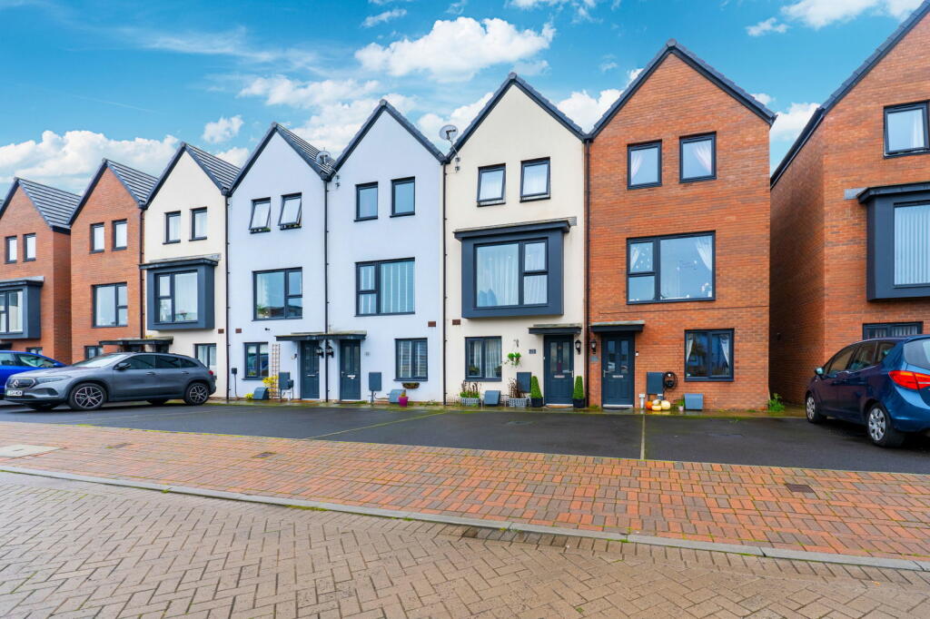 Additional property image - Lon Y Rheilffordd, Barry, CF62 5BP