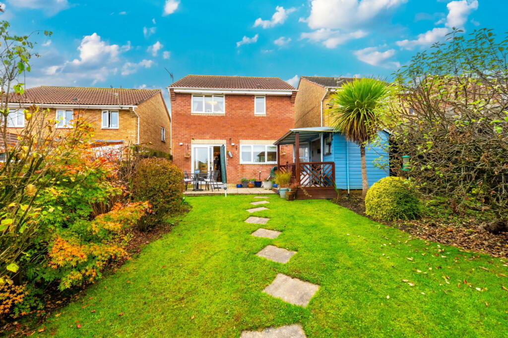 Additional property image - Meadow Way, Caerphilly, CF83 1TQ