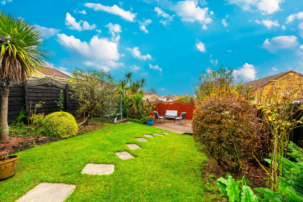 Additional property image - Meadow Way, Caerphilly, CF83 1TQ