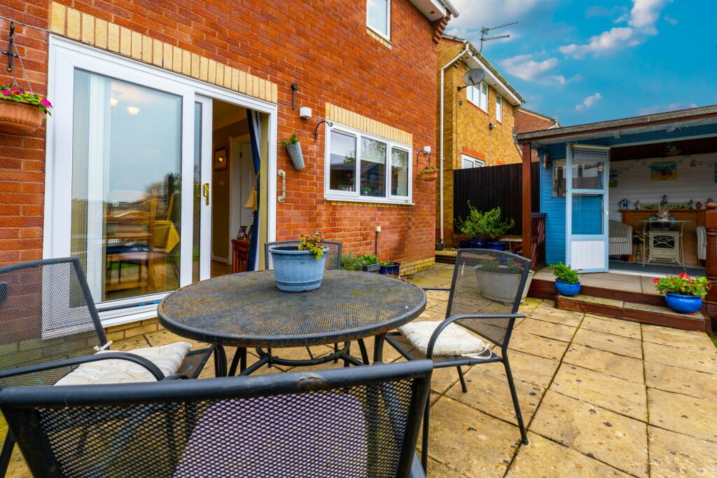 Additional property image - Meadow Way, Caerphilly, CF83 1TQ