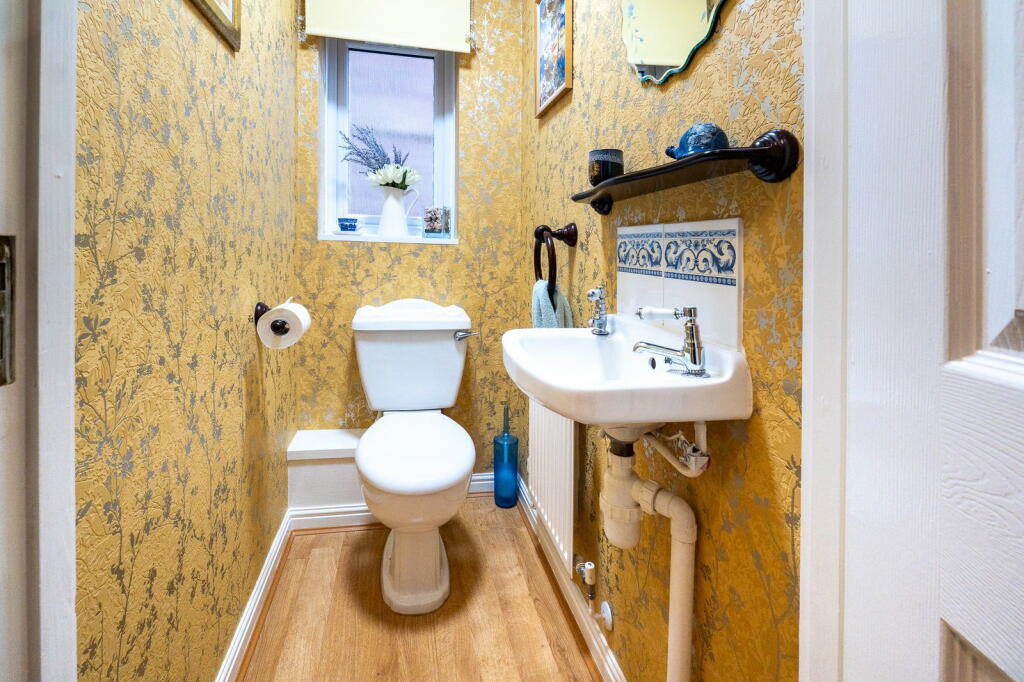 Additional property image - Meadow Way, Caerphilly, CF83 1TQ
