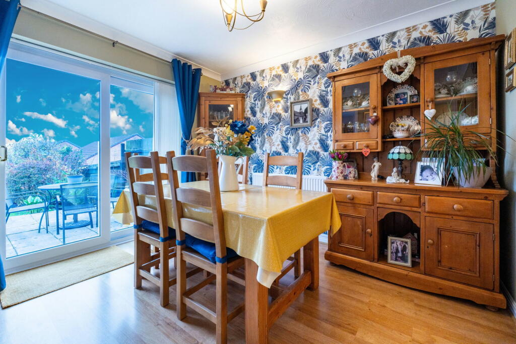 Additional property image - Meadow Way, Caerphilly, CF83 1TQ