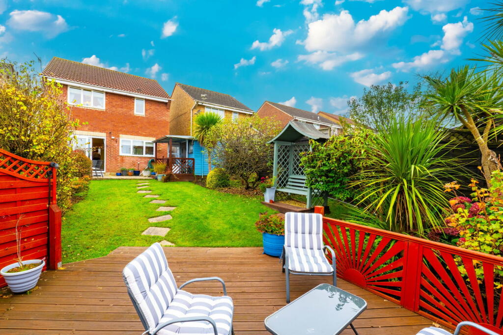 Additional property image - Meadow Way, Caerphilly, CF83 1TQ