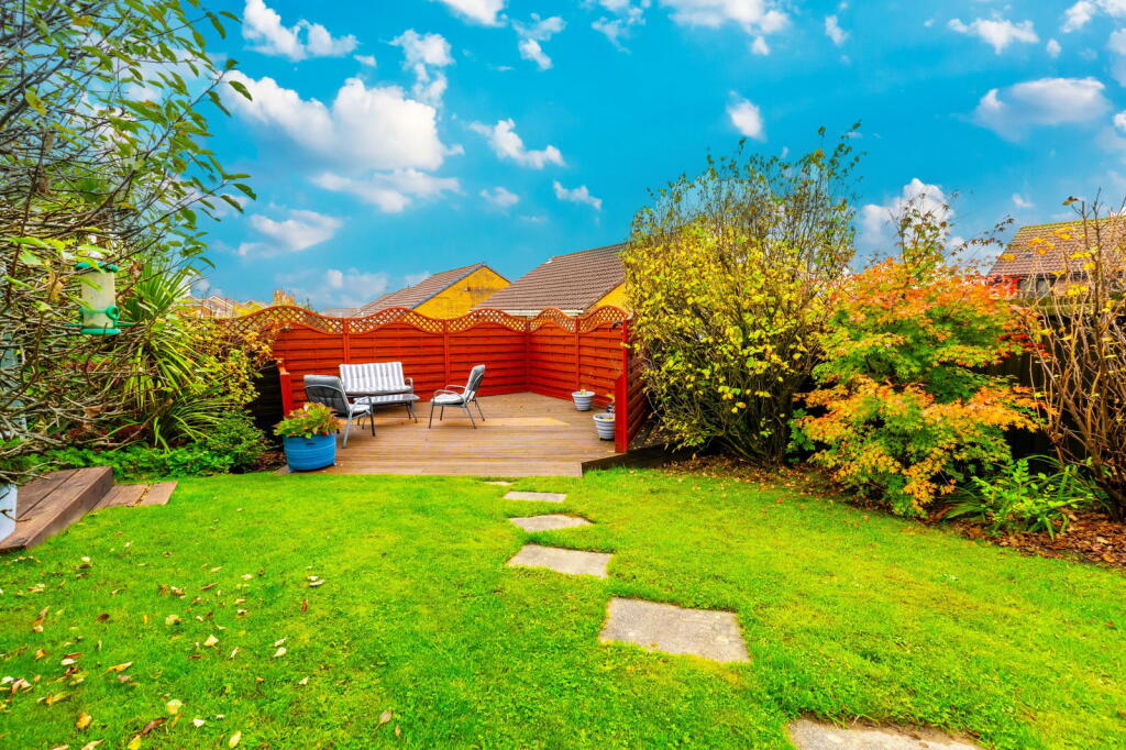 Additional property image - Meadow Way, Caerphilly, CF83 1TQ