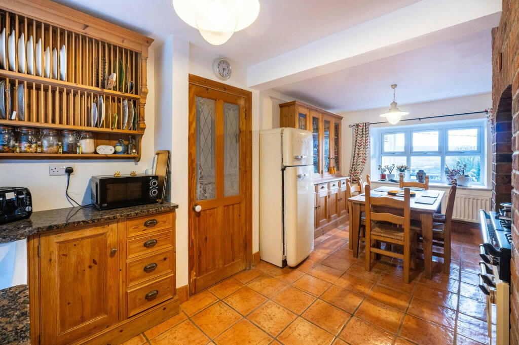 Additional property image - Colliery Road, Bedwas, Caerphilly, CF83 8EZ