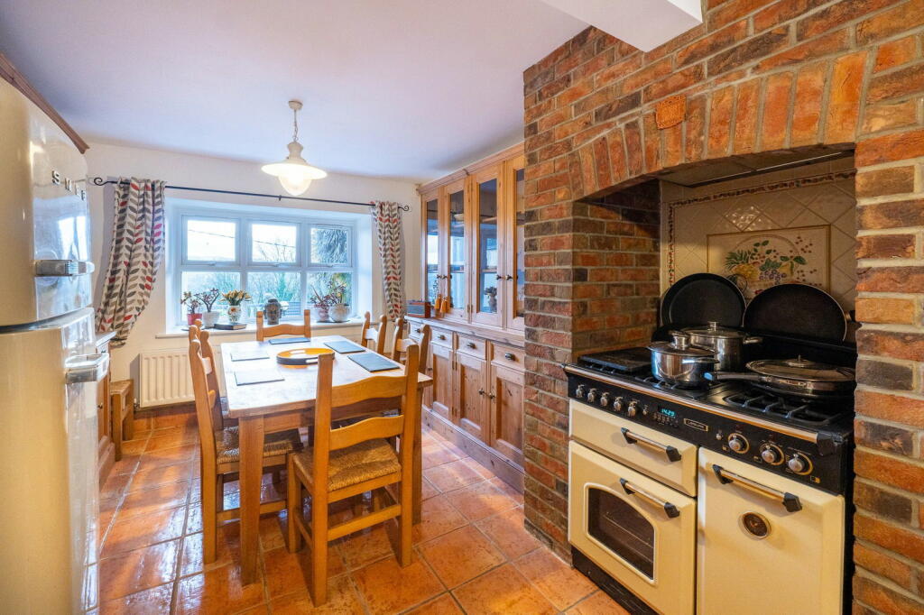 Additional property image - Colliery Road, Bedwas, Caerphilly, CF83 8EZ