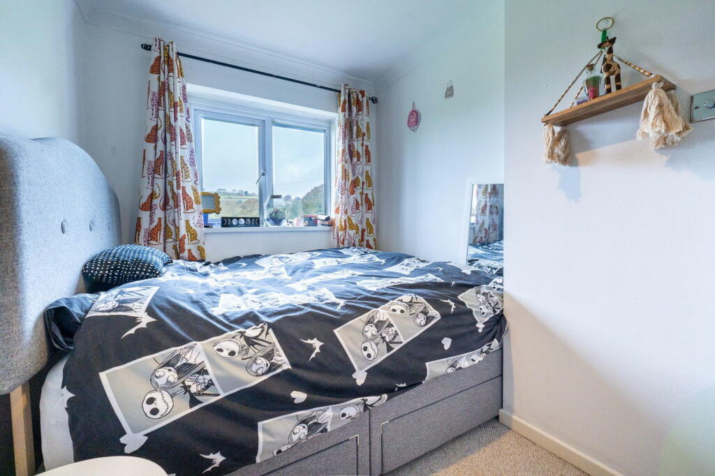 Additional property image - Heol Cwm Ifor, Caerphilly, CF83 2EU
