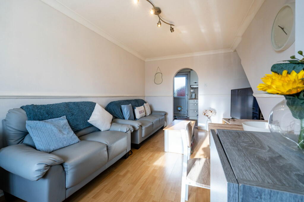 Additional property image - Heol Cwm Ifor, Caerphilly, CF83 2EU