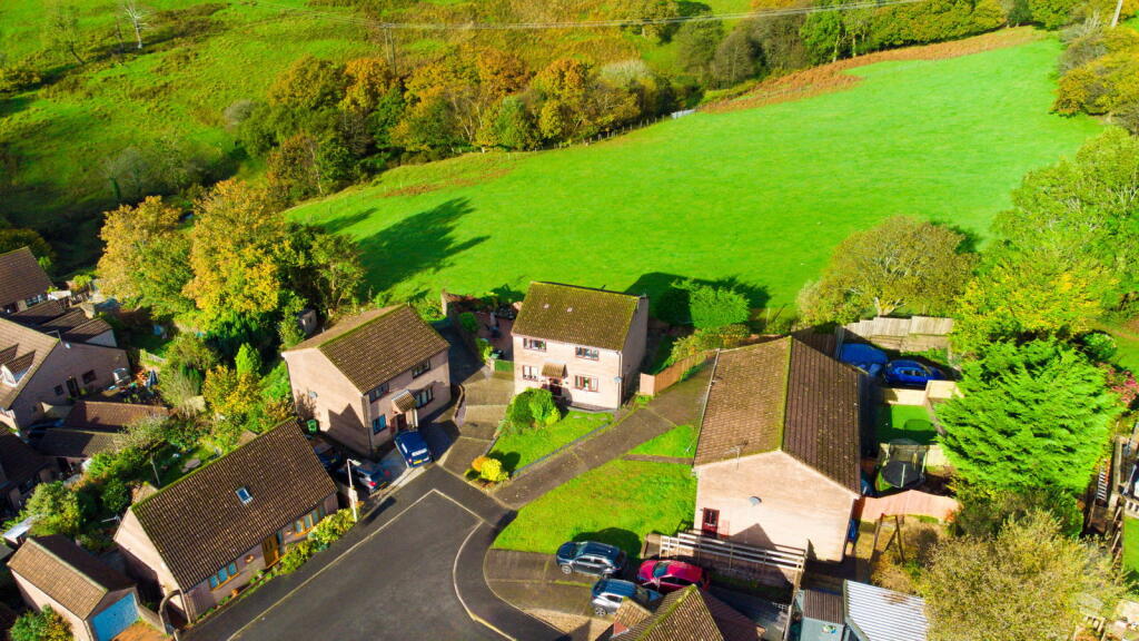 Additional property image - Heol Cwm Ifor, Caerphilly, CF83 2EU