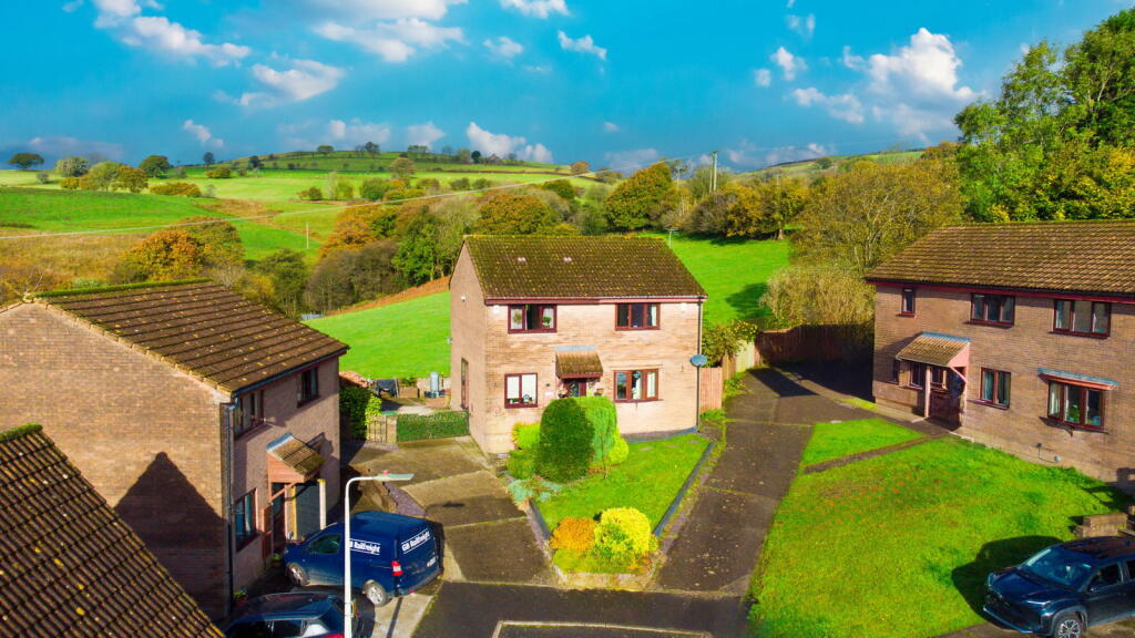 Additional property image - Heol Cwm Ifor, Caerphilly, CF83 2EU