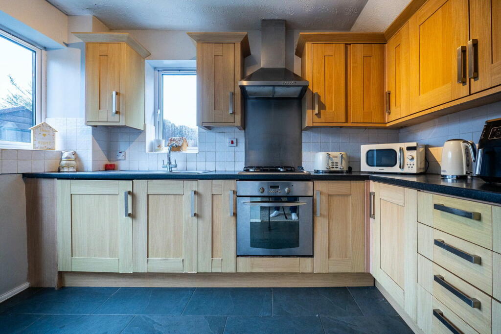 Additional property image - Cwrt Nant Y Felin, Caerphilly, CF83 1TP