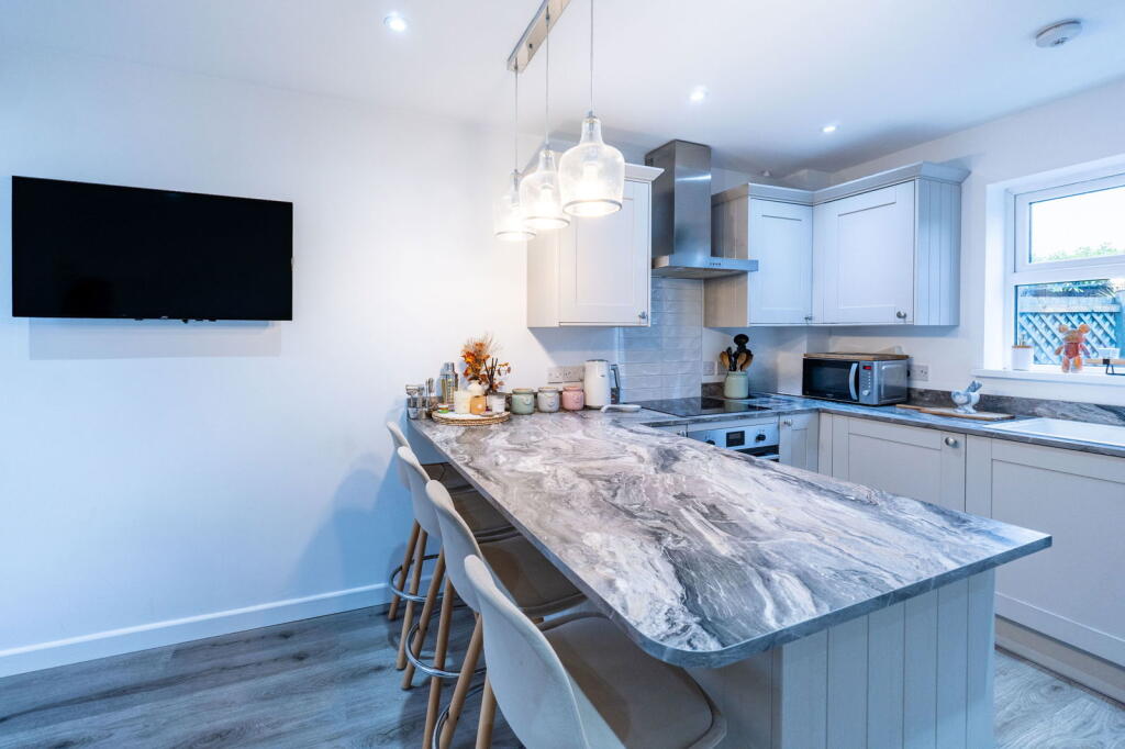 Additional property image - Emanuel Close, Caerphilly, CF83 1SG
