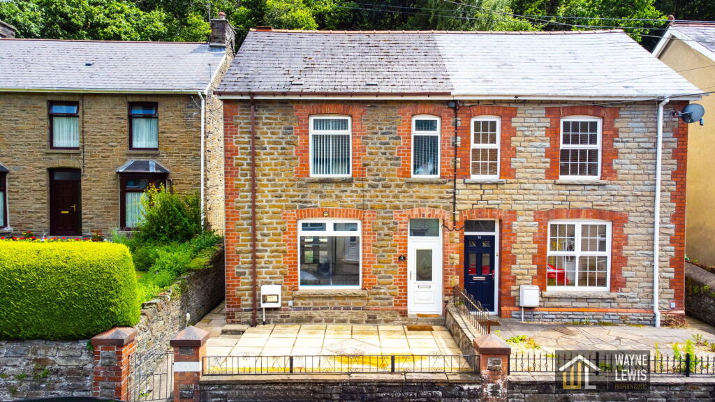 Main image of property: Commercial Street, Ynysddu, Newport, NP11 7JN