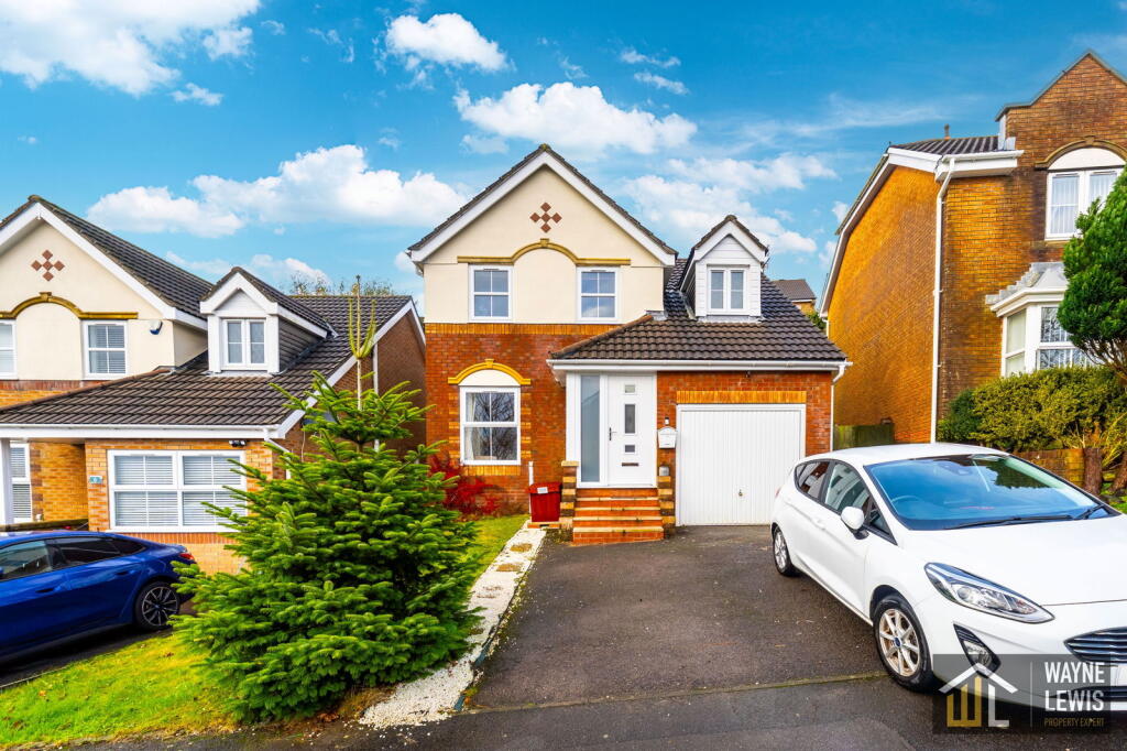 Main image of property: Henfron, Caerphilly, CF83 2NU