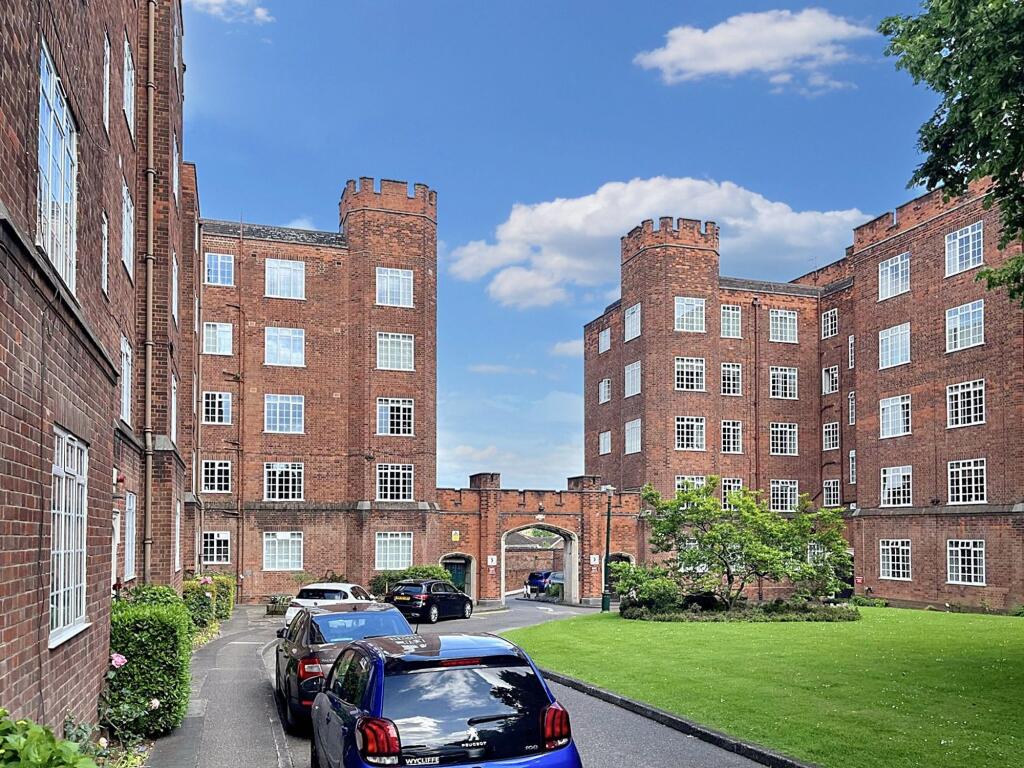 Main image of property: Stoneygate Court, Leicester, LE2