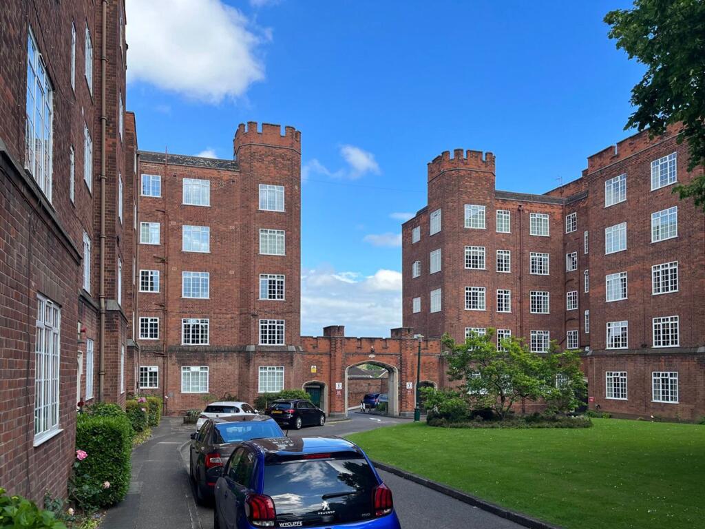 Main image of property: Stoneygate Court, Leicester, LE2