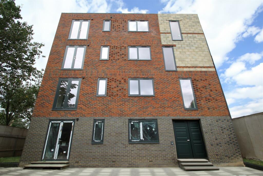 Additional property image - The Common, Hatfield