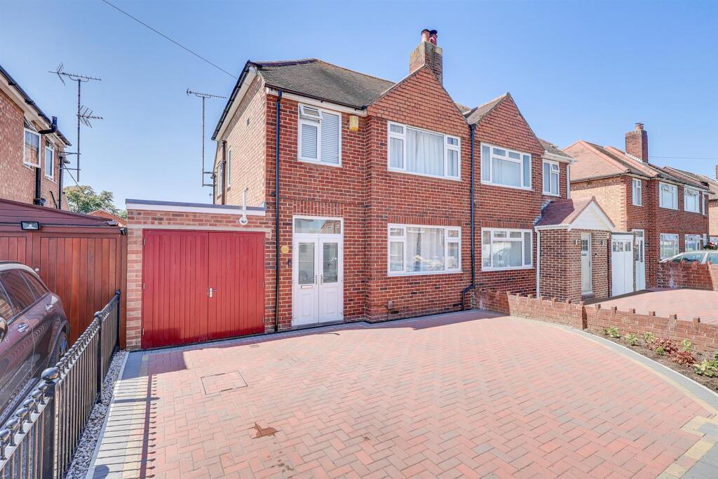 Main image of property: Dinglewell, Hucclecote, Gloucester