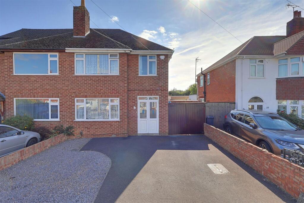 Main image of property: Dinglewell, Hucclecote, Gloucester