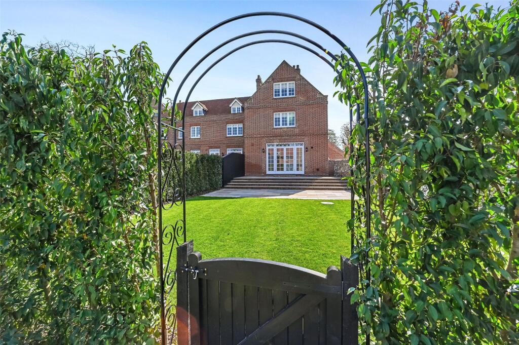 Main image of property: High Street, Great Chesterford, Saffron Walden, Essex, CB10