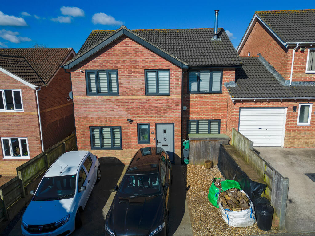 Main image of property: Heol Corswigen, Barry