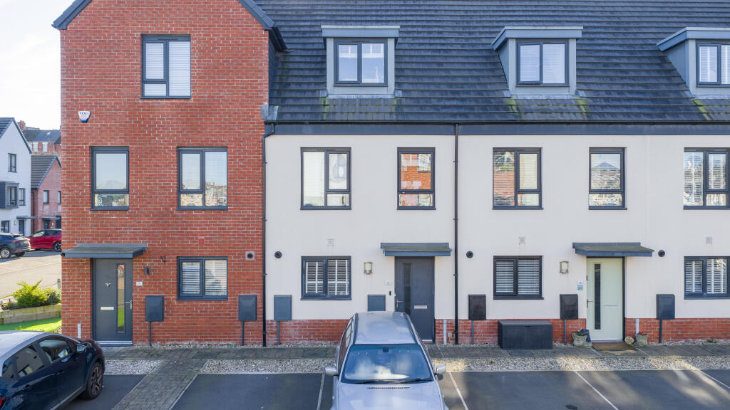 Main image of property: Ffordd Pentre, Barry