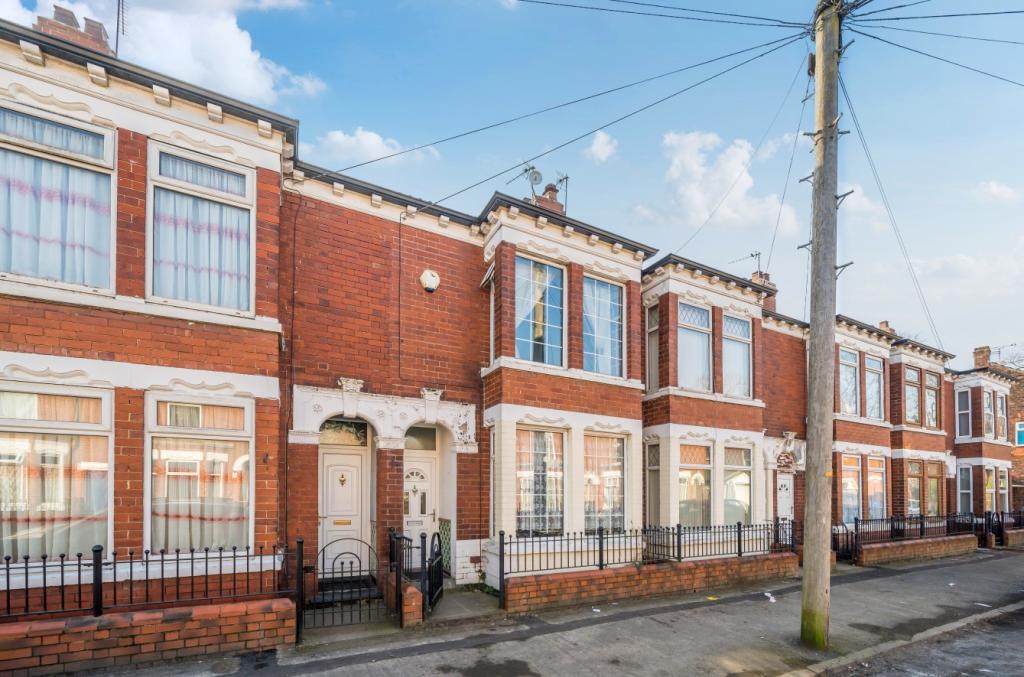3 bedroom terraced house for sale in Ena Street, Hull, HU3