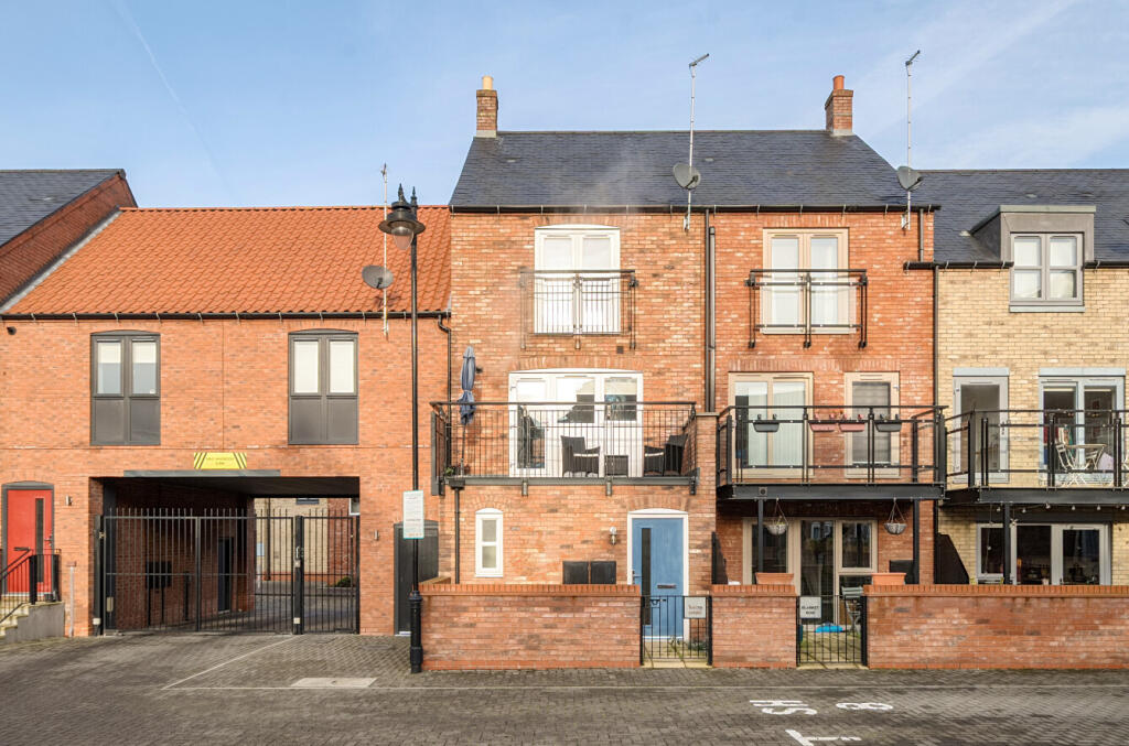 Main image of property: Scotts Court, Hull, HU1