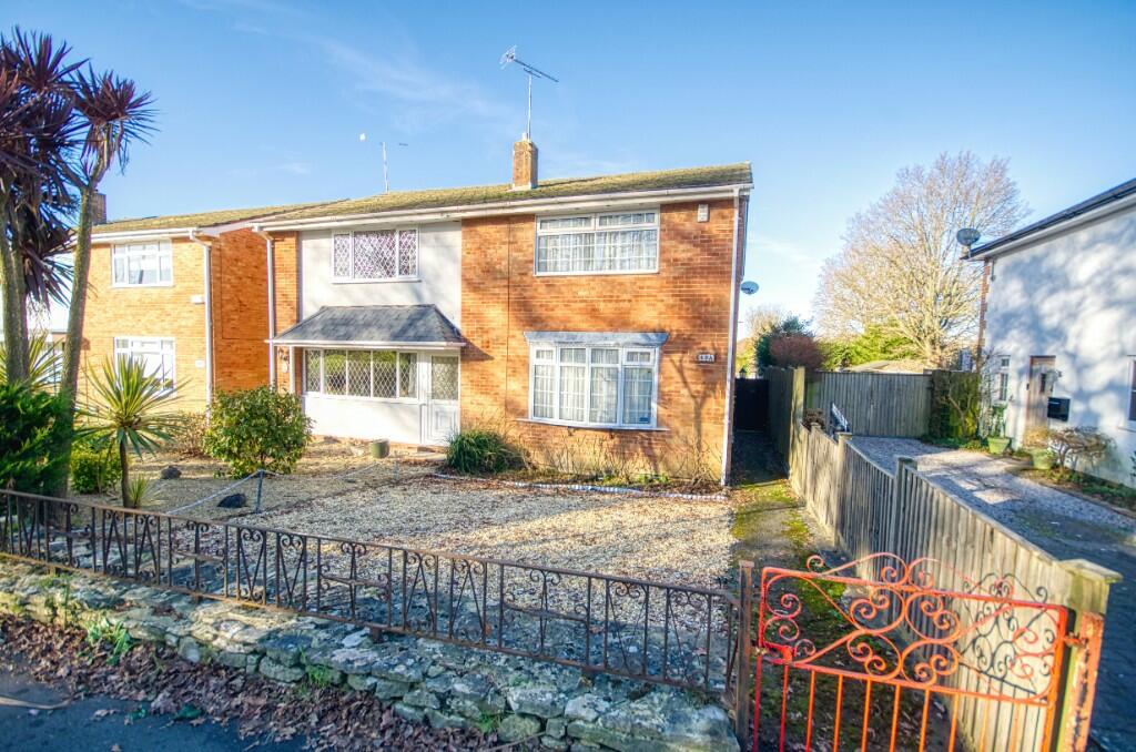 3 bedroom semi-detached house for sale in Moorgreen Road, West End, Hampshire, SO30