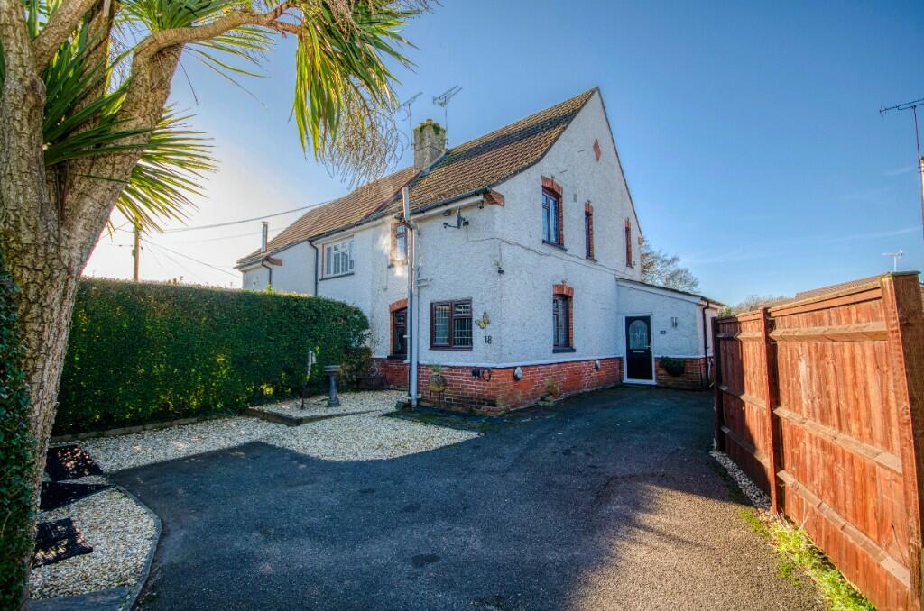 3 bedroom semidetached house for sale in Little Quob Lane, West End