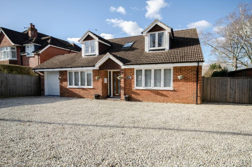 4 bedroom detached house for sale in Moorgreen Road, West End, Southampton, SO30