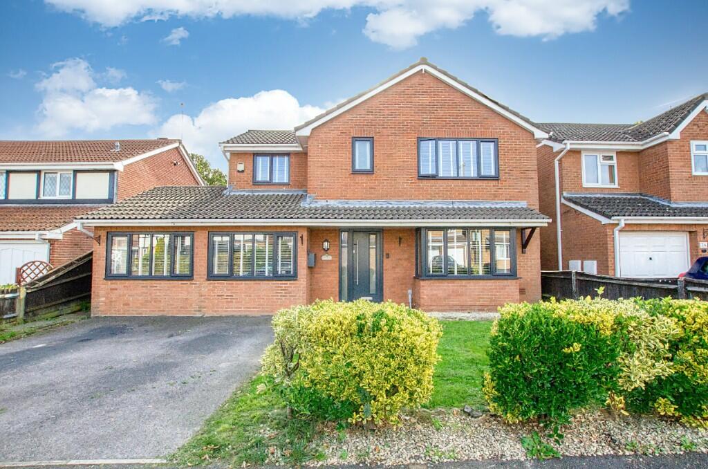 Main image of property: Missenden Acres, Hedge End, SO30