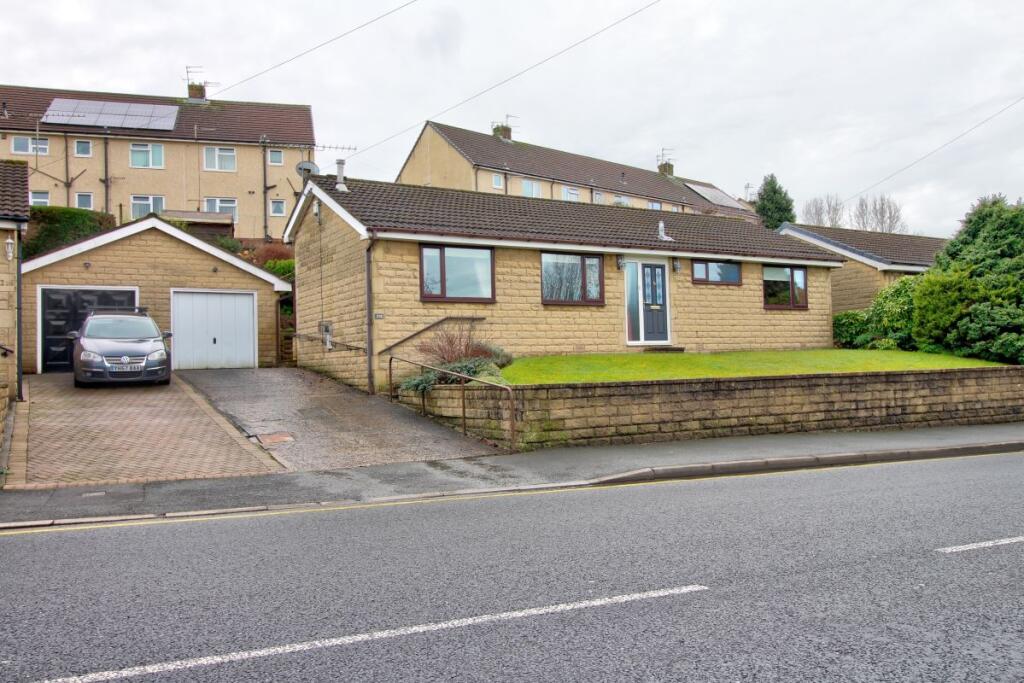 Main image of property: 218 Bury Road, Rossendale, BB4 6DJ