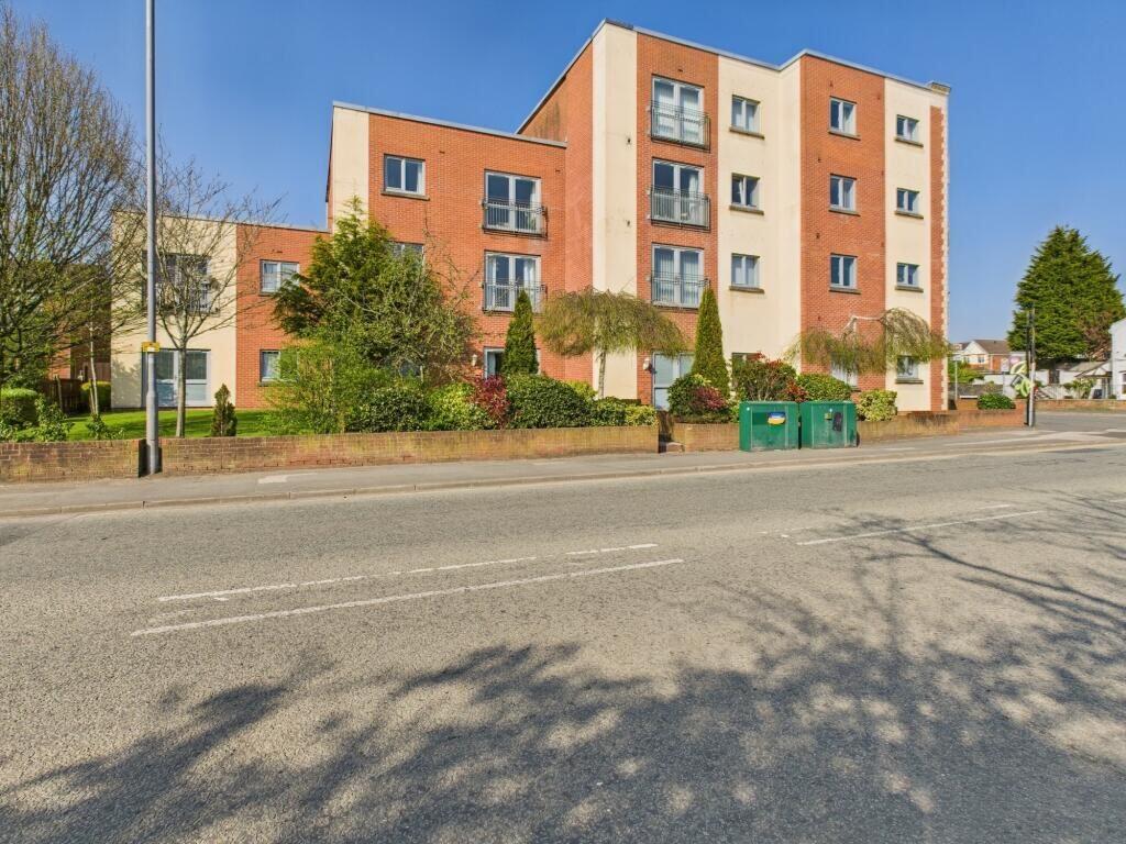 Main image of property: Apartment 3, Whitecross Court Borron Road, Newton-le-Willows, Merseyside, WA12 0DT