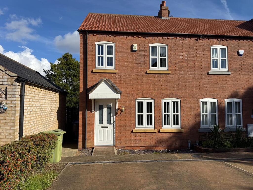 Main image of property: Poachers Rise, Stallingborough, Grimsby, Lincolnshire, DN41
