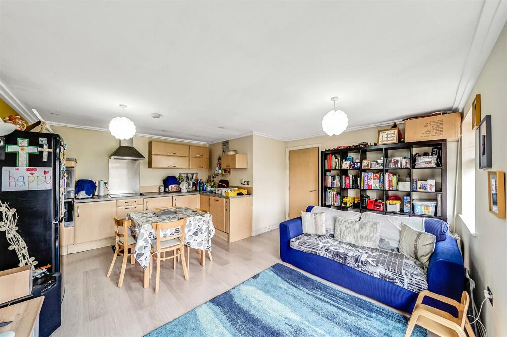 2 Bedroom Apartment For Sale In Hewetts Quay, Abbey Road, Barking, IG11