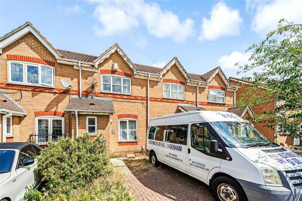 2 bedroom terraced house for sale in Wanderer Drive, Barking, IG11