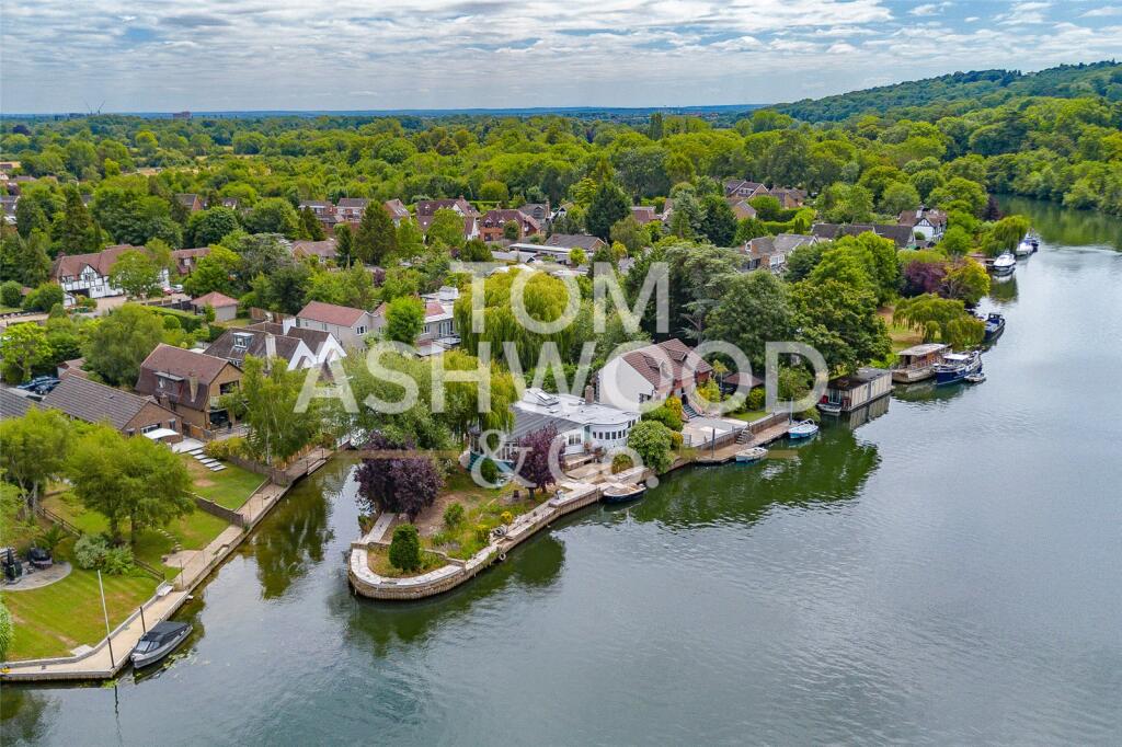Main image of property: Riverside, Wraysbury, Middlesex, TW19