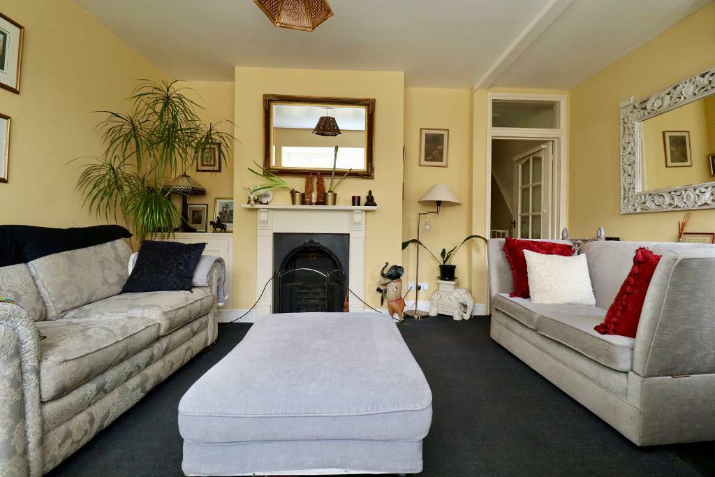 2 bedroom end of terrace house for sale in Dover road, Sandwich, Kent