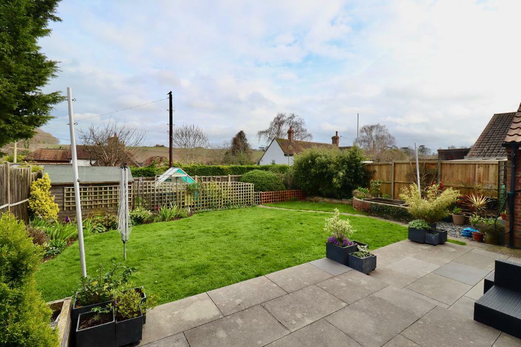 3 bedroom detached bungalow for sale in Green Acres, Eythorne, Dover