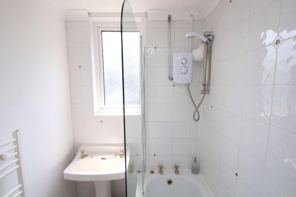 Additional property image - Albion Road, Broadstairs, Kent, CT10 2UP