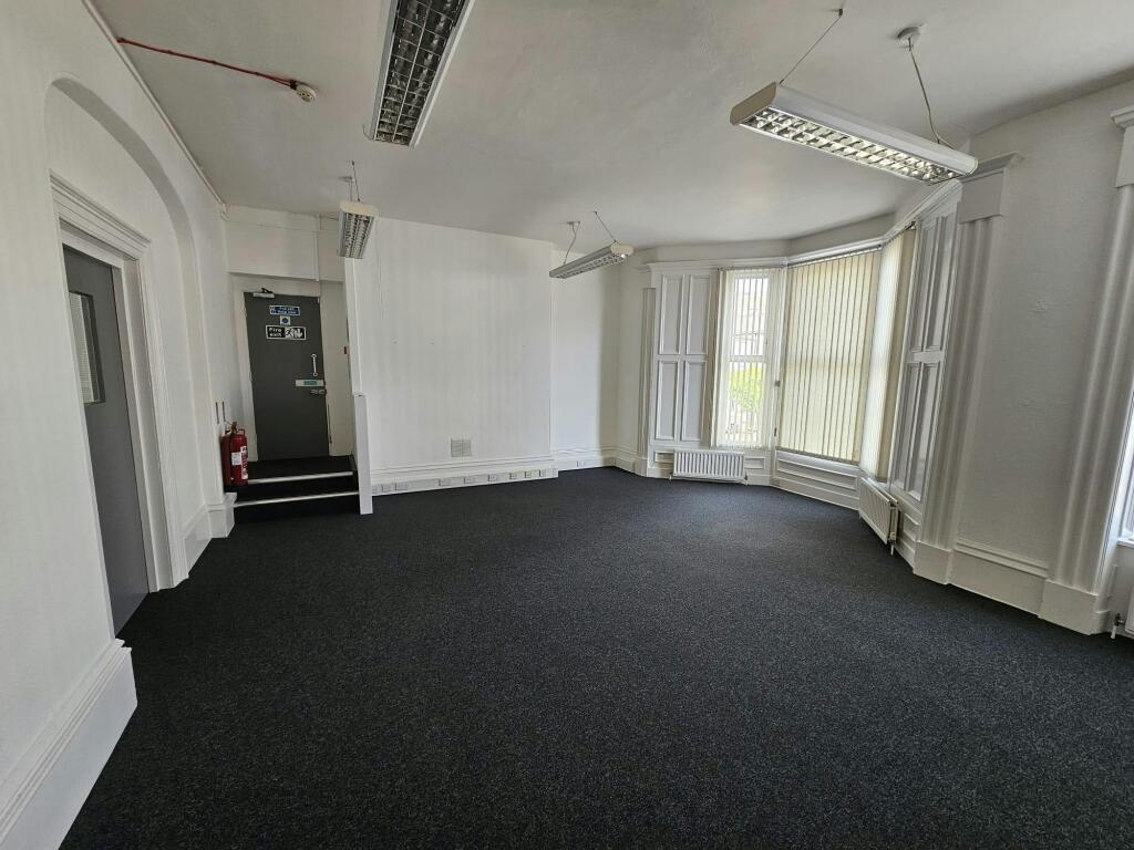 d14ae c3a0000d551f0bdf38.jpg